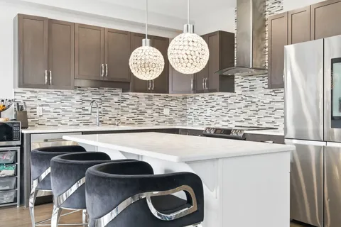 2 Sparrow Crescent, East Luther Grand Valley, ON L9W 7P2