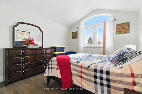 2 Sparrow Crescent, East Luther Grand Valley, ON L9W 7P2