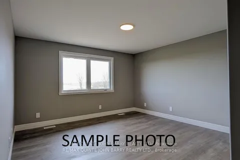 10 Parkland Circle, Quinte West, ON K8V 0R4