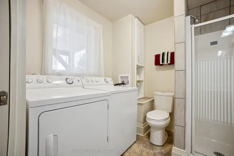 6 Clement Street, Addington Highlands, ON K0H 1P0