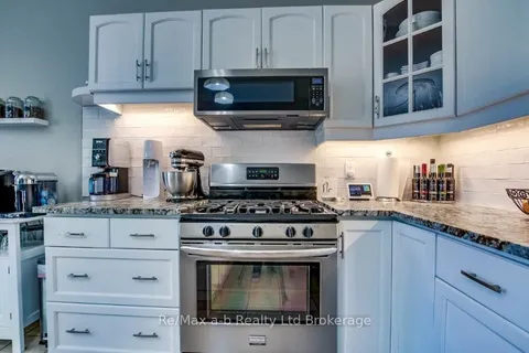 27 Amber Drive, Thames Centre, ON N0L 1G1