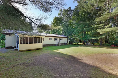 79 FLYING CLUB Road, Greater Madawaska, ON K0J 2R0