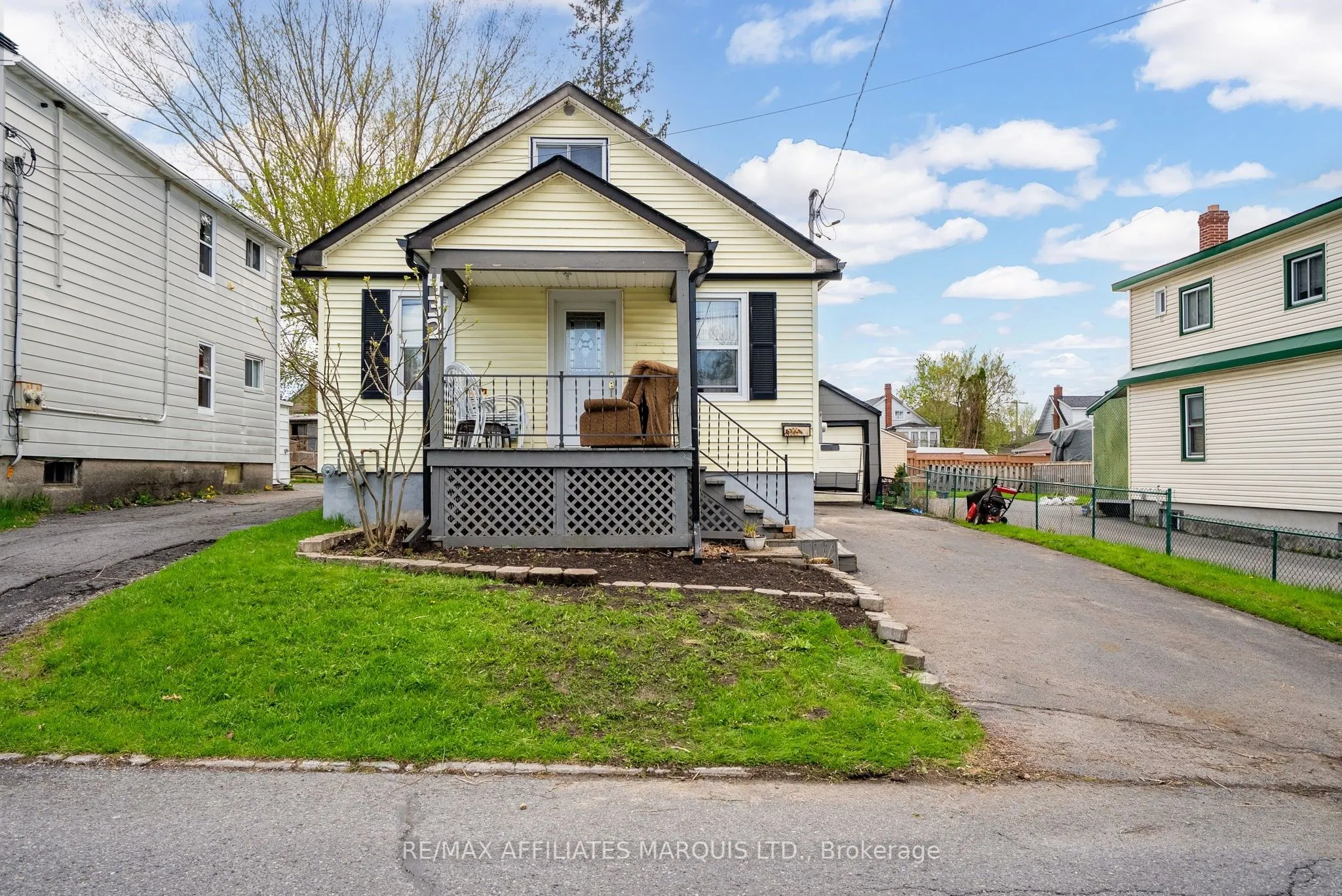 432 Eighth St Street, Cornwall, ON K6H 2T2