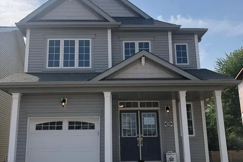 220 Esther Crescent, Thorold, ON L3B 0H1