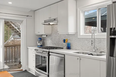 15 East 24th Street, Hamilton, ON L8V 2X8