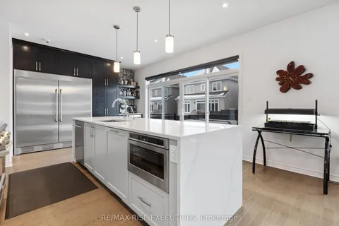 165 Finsbury Avenue, ON K2S 2P5