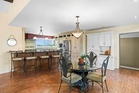 407 Third Road, Hamilton, ON L8J 2X8