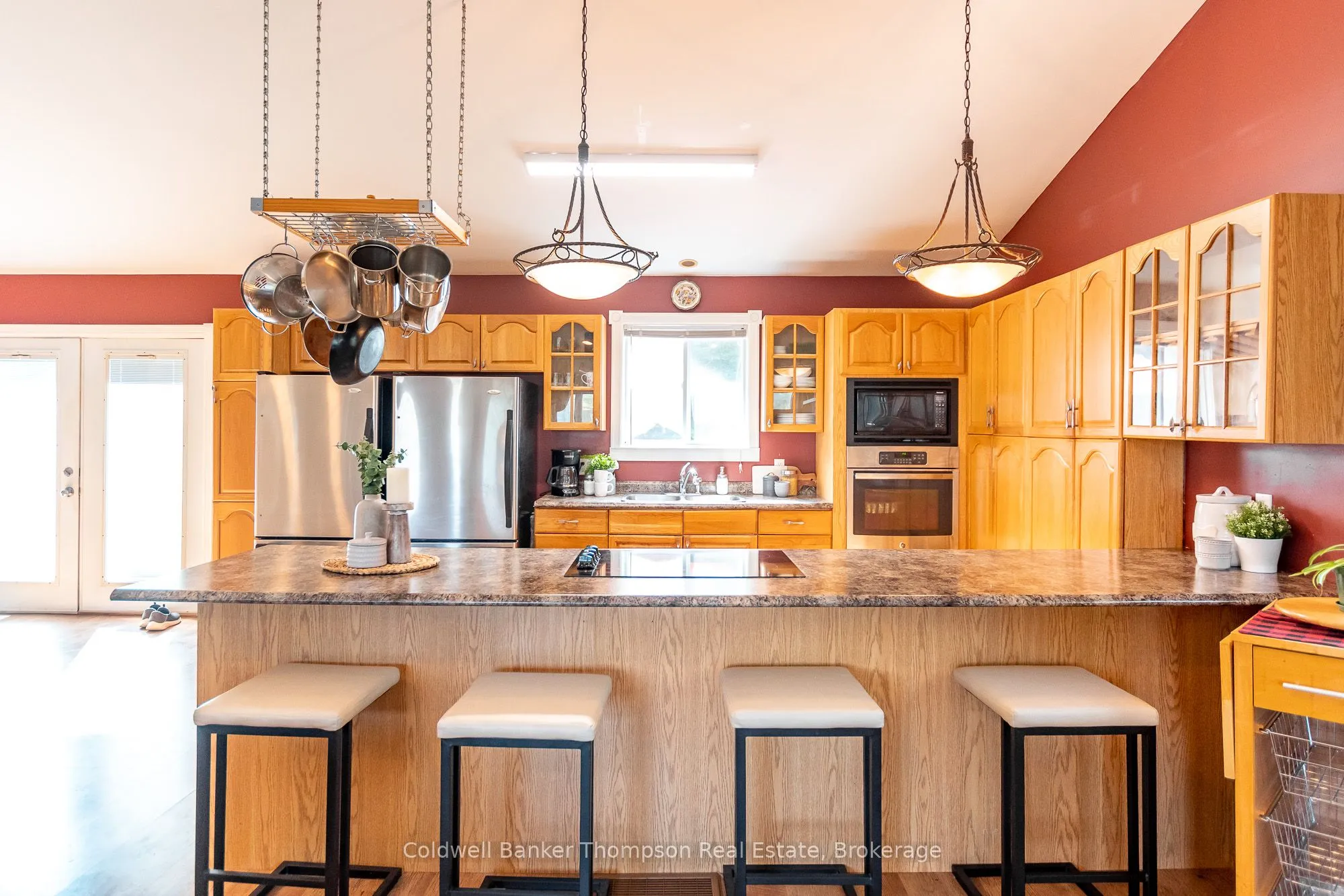 4237 RAVENSCLIFFE Road, Huntsville, ON P1H 2J2