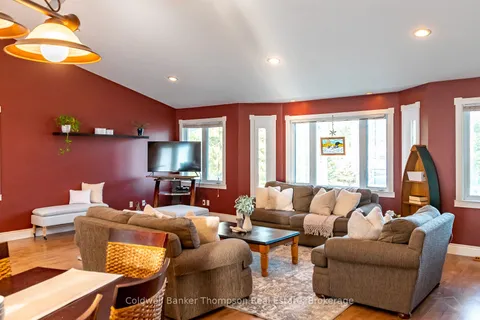 4237 RAVENSCLIFFE Road, Huntsville, ON P1H 2J2