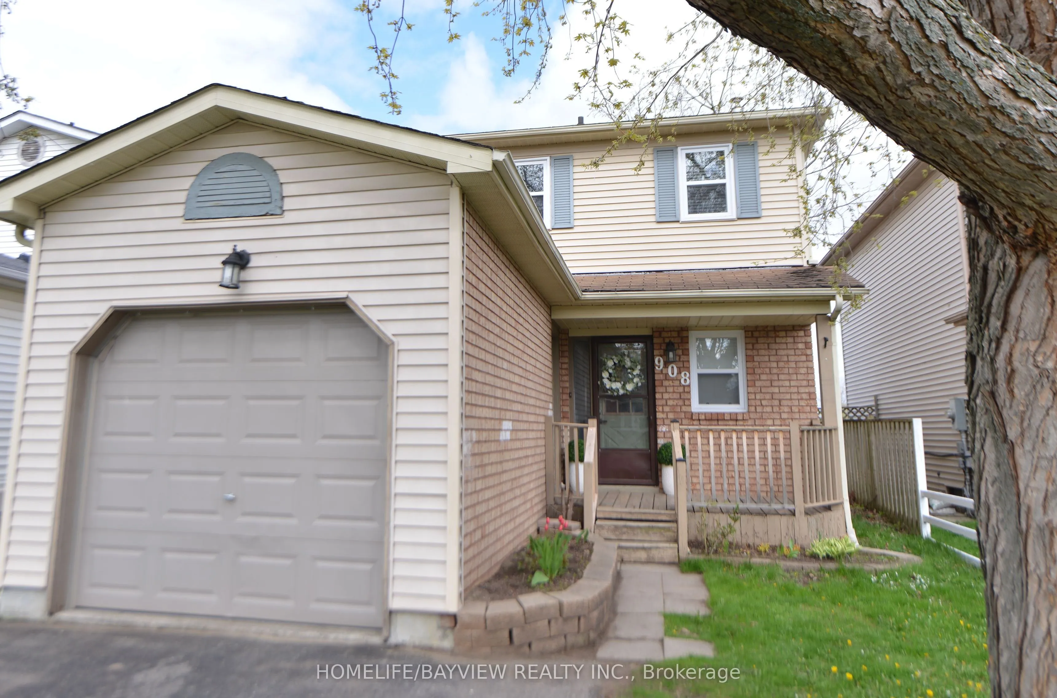 908 Fairbanks Road, ON K9A 5G9