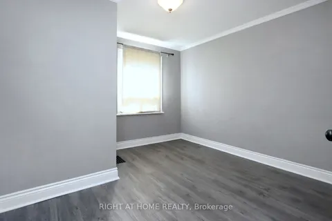 240 East 22nd Street, ON L8V 2V7