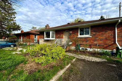 1452 Chatelain Avenue, Carlington - Central Park, ON K1Z 8B1