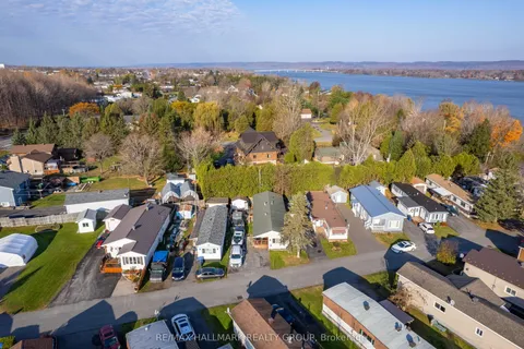307 FRONT Road, Hawkesbury, ON K6A 2T1