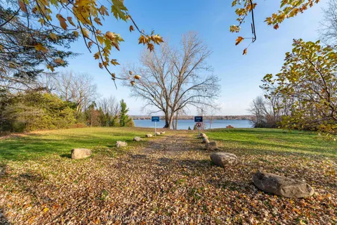 307 FRONT Road, Hawkesbury, ON K6A 2T1