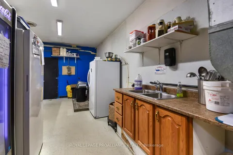 1275 KENSINGTON Parkway, Brockville, ON K6V 6C3