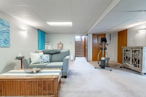 27 Forest Road, Grimsby, ON L3M 2J4