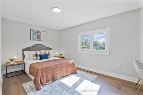 347 Mapledene Drive, Hamilton, ON L9G 2K3