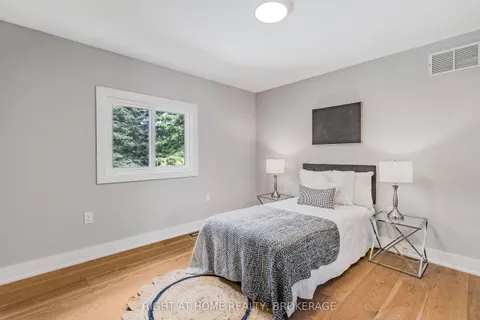 347 Mapledene Drive, Hamilton, ON L9G 2K3