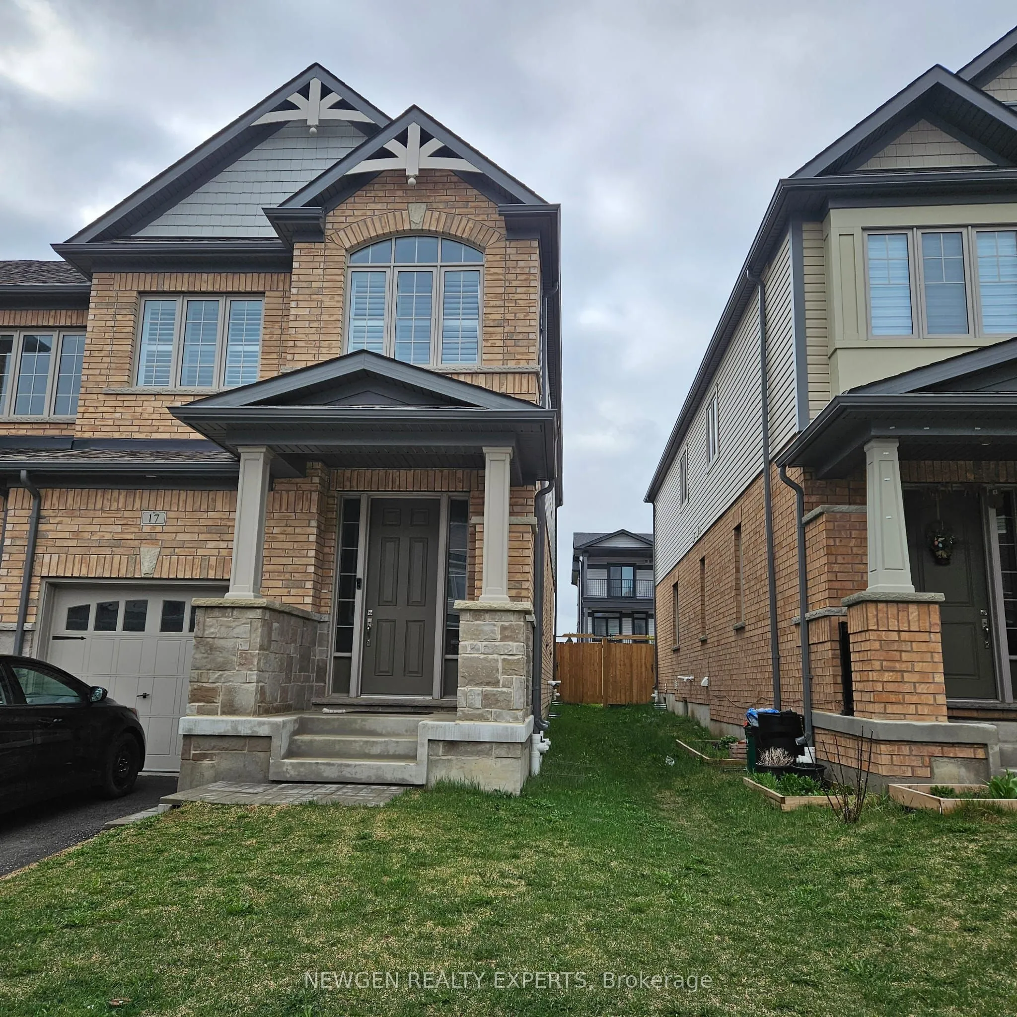 17 Stonehill Avenue, Kitchener, ON N2R 0N9