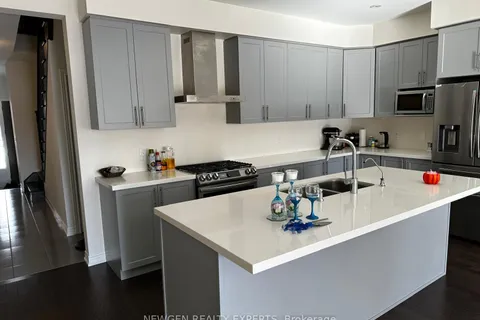 17 Stonehill Avenue, Kitchener, ON N2R 0N9