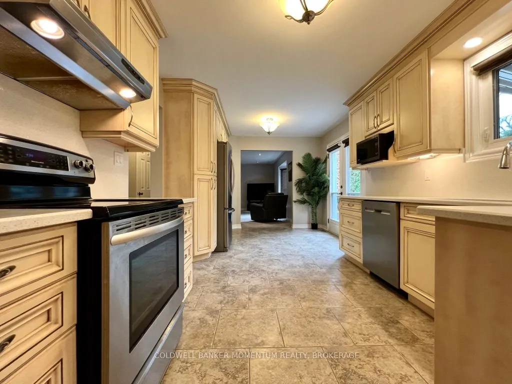8 Meadowbrook Lane, Pelham, ON L0S 1E4