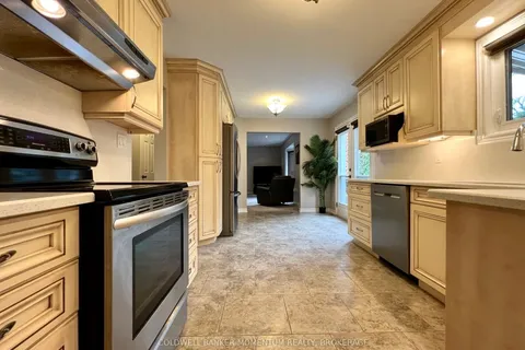 8 Meadowbrook Lane, Pelham, ON L0S 1E4
