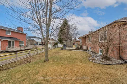 984 Ambleside Crescent, ON K7P 2B7