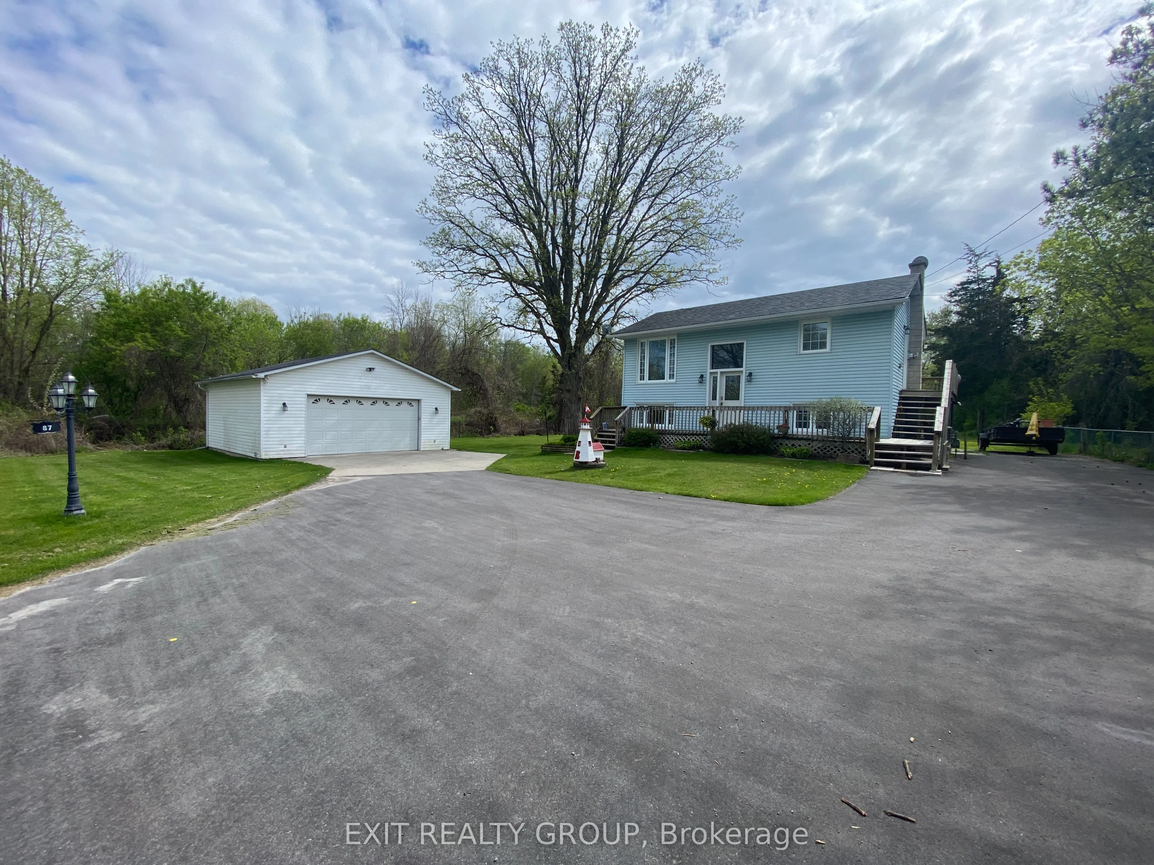 87 Bernard Long Road, ON K8V 5P6