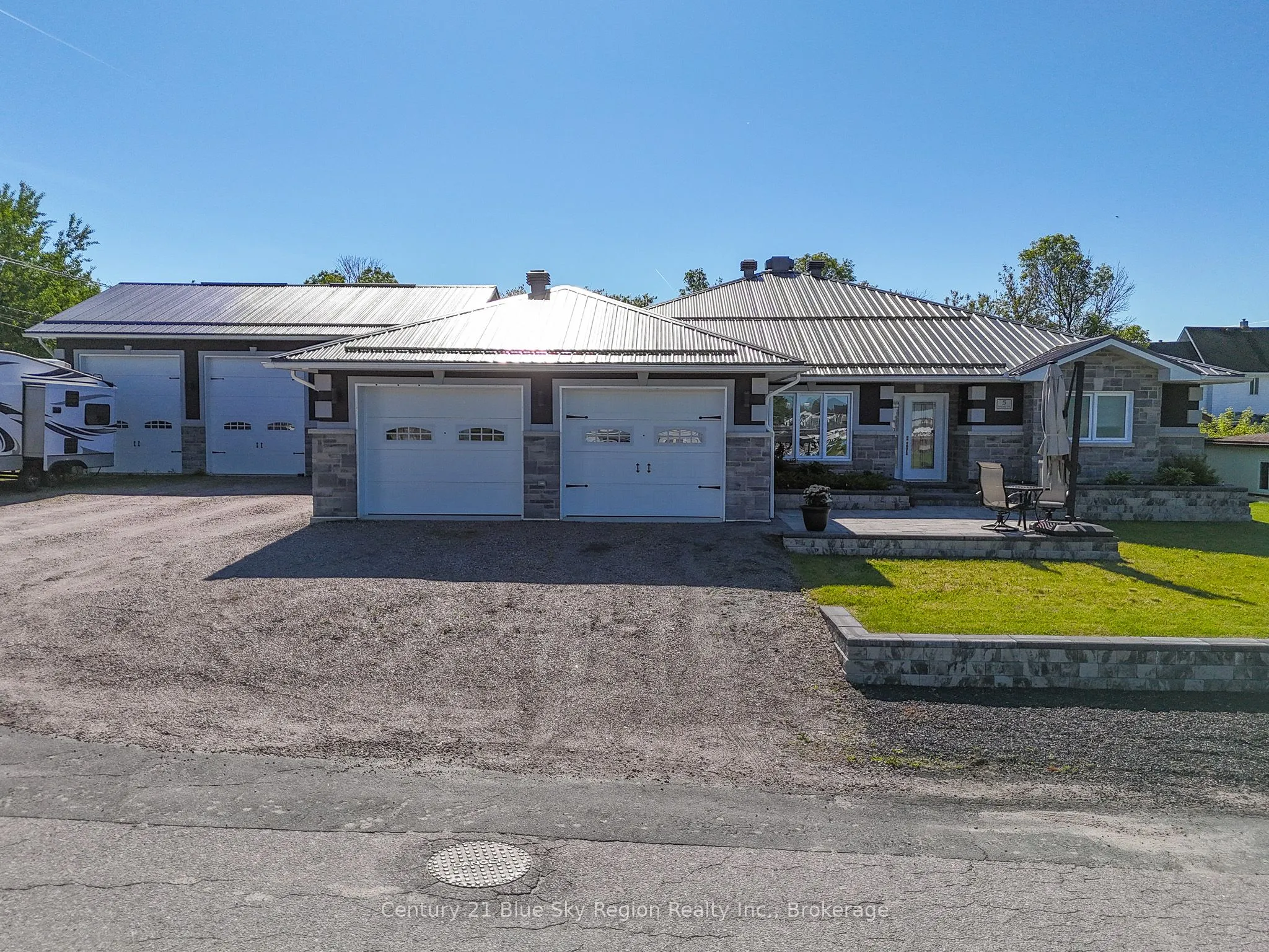 5 Young Street, West Nipissing, ON P0H 1G0