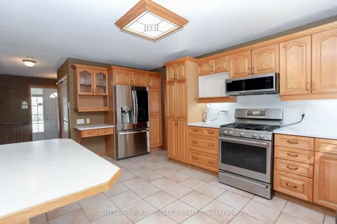 59 Farmhouse Road, London East, ON N5Y 5M4