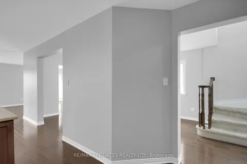 116 Braddock Private, Barrhaven, ON K2J 0E7