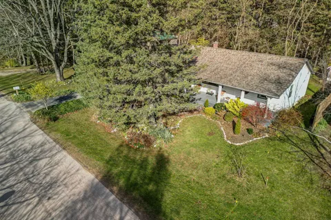 11 ELMHURST Street, Middlesex Centre, ON N0L 1R0