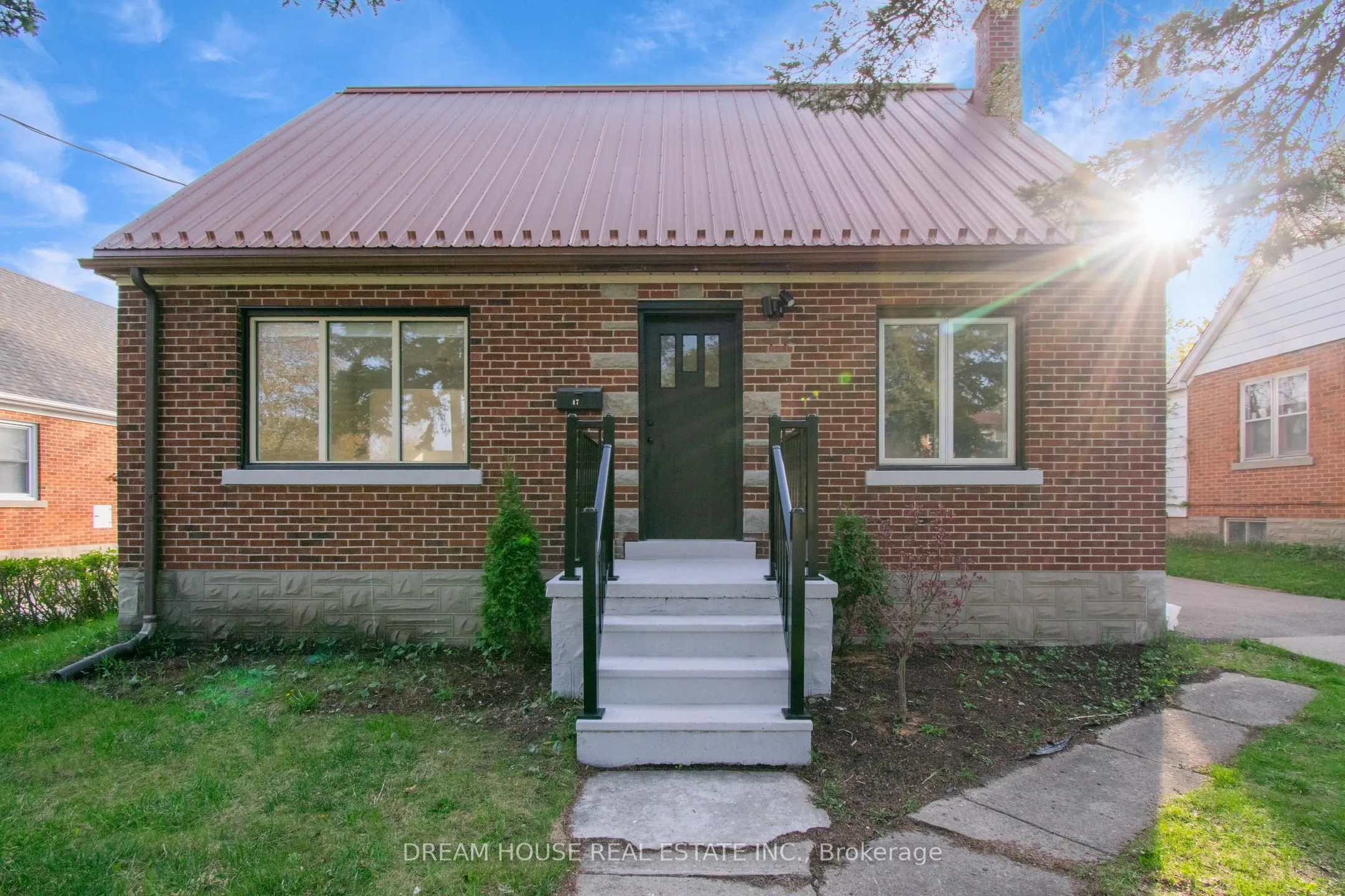 47 Ellis Crescent, Waterloo, ON N2J 3N5