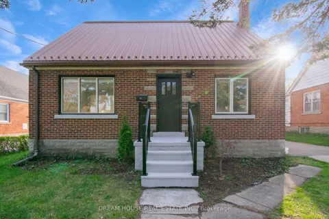 47 Ellis Crescent, Waterloo, ON N2J 3N5