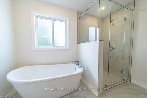 427 VINE Street, St. Catharines, ON L2M 3S6