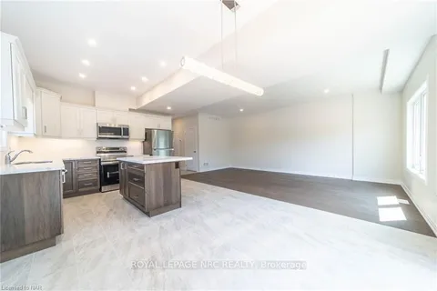 427 VINE Street, St. Catharines, ON L2M 3S6
