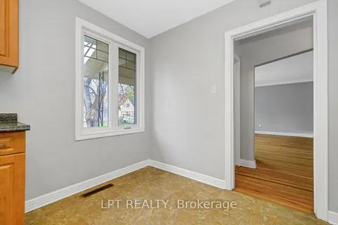 1279 Livingstone Avenue, Alta Vista and Area, ON K1H 7P7