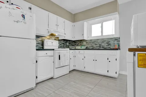 1660 Hansuld Street, London East, ON N5V 1Y7