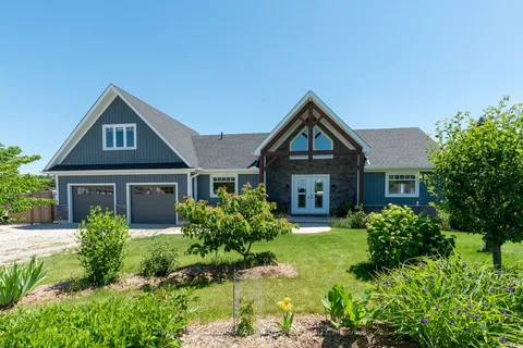 22910 Highbury Avenue, Middlesex Centre, ON N0M 2A0