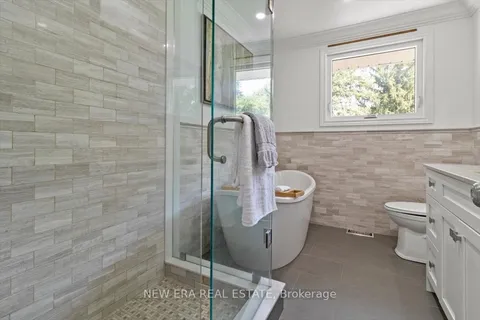 2 Carey Street, Hamilton, ON L0R 2H2