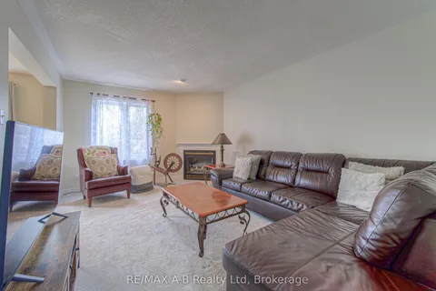290 Norman Street, ON N5A 7Y3