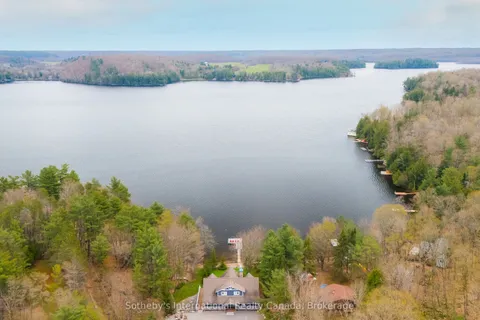 1492 North Shore Road, Muskoka Lakes, ON P0B 1M0