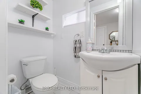 512 Pinetree Crescent, Cambridge, ON N3H 4X5
