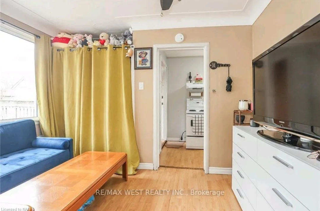 6175 Barker Street, Niagara Falls, ON L2G 1Y5