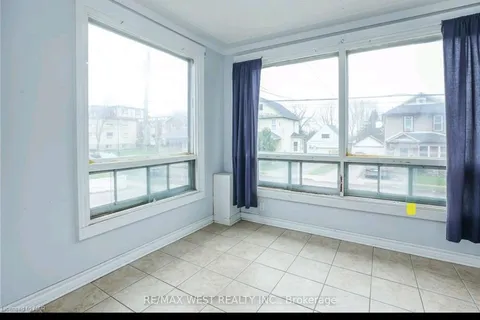 6175 Barker Street, Niagara Falls, ON L2G 1Y5