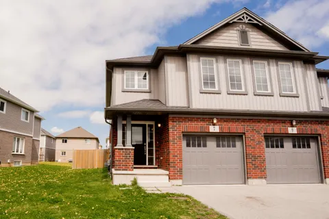 7 Hawthorn Avenue, Thorold, ON L2V 0H9