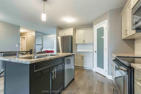 11 Brookfield Crescent, Quinte West, ON K8V 0H9