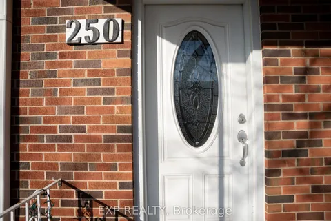 250 Highland Road, Hamilton, ON L8J 3T7