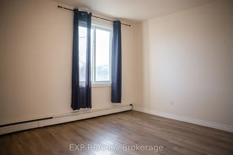 250 Highland Road, Hamilton, ON L8J 3T7