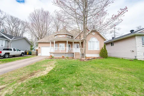 44 Bayshore Drive, Petawawa, ON K8H 3R7